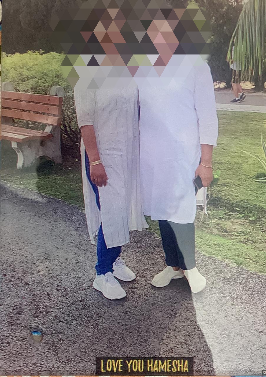 OMGs Acrylic Photo Stand photo review