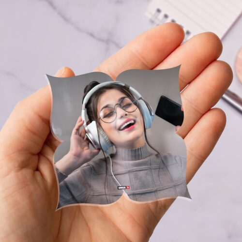 Alternative view of OMGs 4 Leaf Shape Acrylic Fridge Magnet