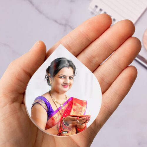 Alternative view of OMGs Acrylic Fridge Magnets Drop Shape