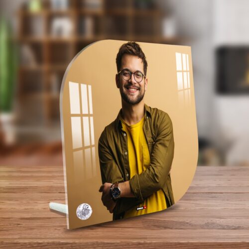 Alternative view of OMGs Leaf Shape Photo stand