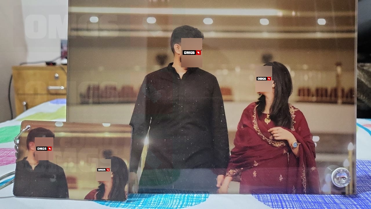 OMGs Acrylic Photo Stand photo review