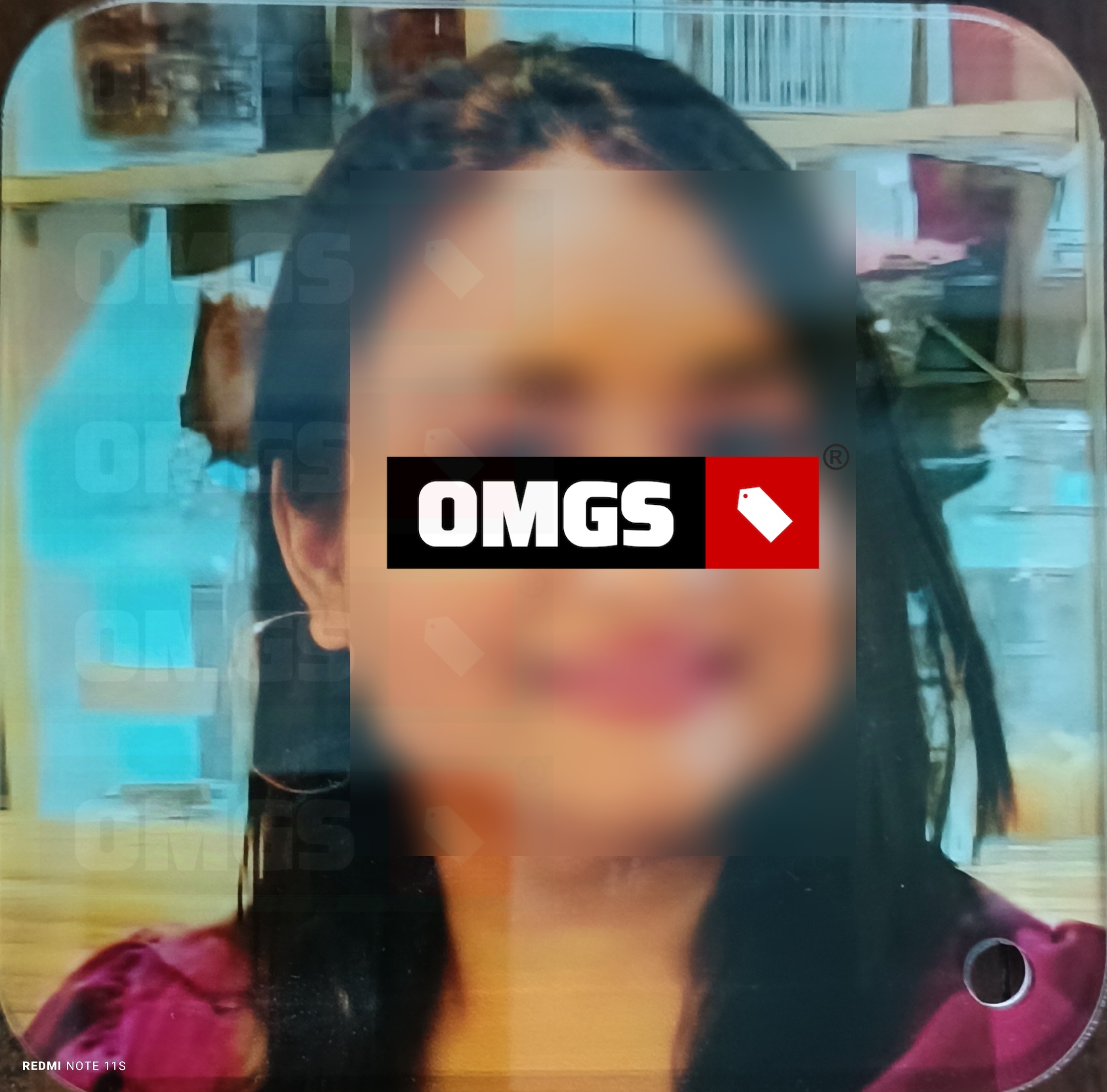 OMGS Squircle Acrylic photo stand photo review