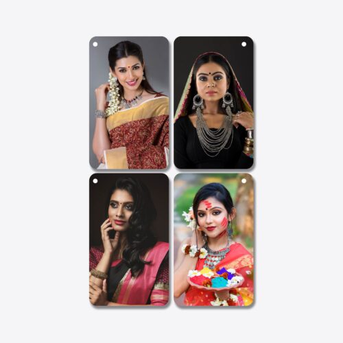 Alternative view of OMGs 4 Photos with 2 Keychains Square Round