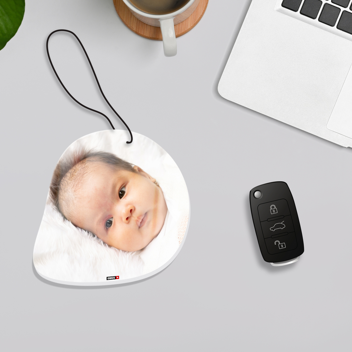 OMGs Balloon Car Hanging Photo - Image 6